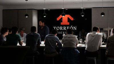 Apriamo le porte di TORREÓN IBERICO EXPERIENCE, visite, tagli, degustazioni e show cooking