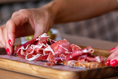 Discover the benefits of eating Iberian ham
